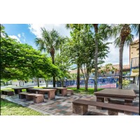 Motel 6 Riviera Beach FL logo - Similar company to Motel House