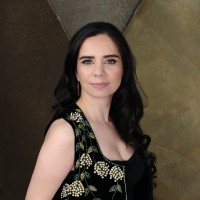 Sara Kardooni Portraits logo - Similar company to One2One.Run B.V.