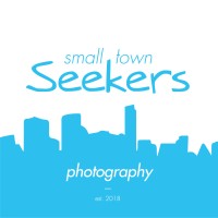 Small Town Seekers Photography logo - Similar company to Sippingthis
