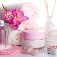 Royal aroma logo - Similar company to Ọlá Aromatherapy Candles