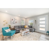 The Lofty Nest logo - Similar company to Wubs Transit