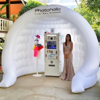 Photoholic logo - Similar company to Sumitra