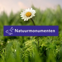 Natuurmonumenten logo - Similar company to Staatsbosbeheer