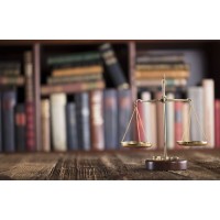 Legal Hedges Law logo - Similar company to Learnplanet_App