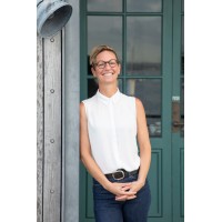 Holly Shoebridge Coaching logo - Similar company to Becscomm