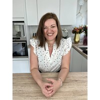 Mimi Cuisine logo - Similar company to M'Agency