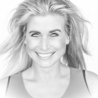 WILMA MESMAN AUTEUR logo - Similar company to Az Hollink Group