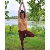 TÜCSI YOGA logo - Similar company to Omron Europe B.V