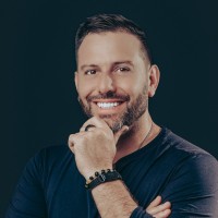 Ariel Grunwald logo - Similar company to Decorplas