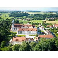 Kloster Holzen Hotel GmbH logo - Similar company to Adac Sachsen E.V.