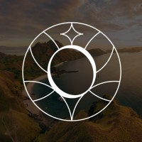 Stories Travel logo - Similar company to Uhnwi Data