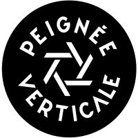 Peignée Verticale logo - Similar company to Capsus.Tv