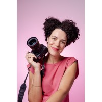Patrícia Caggegi Fotografia logo - Similar company to Academia Olhares