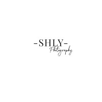 Suhely Photography logo - Similar company to Ambassadogs