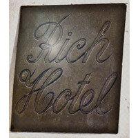 Rich Hotel