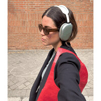 Lo que suena en mis cascos logo - Similar company to Domingoconcept