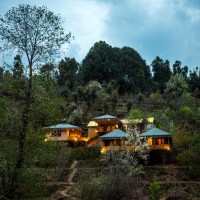 GreenEscapes logo - Similar company to Green Escapes