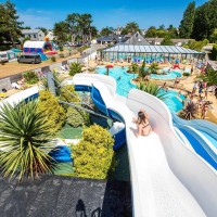 Camping Clicochic Longchamp logo - Similar company to Camping Capfun La Route Blanche *****