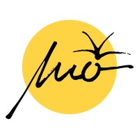 Pineapples, Pirouettes & The Powerwoman