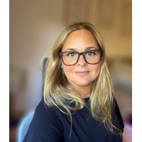 Alejandra Menegozzi logo - Similar company to Crowdconsultants