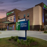Holiday Inn Express Hattiesburg - West logo - Similar company to Summit Revenue Management