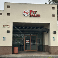 BORNAGAIN PET SALON logo - Similar company to Smoochie Pooch Mobile Pet Spa And Salon