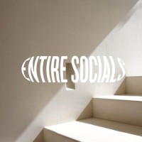 Entire Socials logo - Similar company to Bundleboon