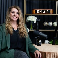 The Angie Graham Podcast logo - Similar company to The Giver Method