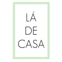 LÁ DE CASA logo - Similar company to Ivot Cosméticos