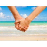 Couples Retreat at Ocean Coral logo - Similar company to The Wall. | Webflow Certified Partner
