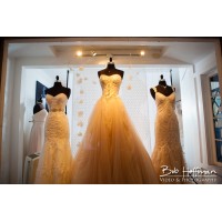 The Bustle Bridal Boutique logo - Similar company to Uptowndesi