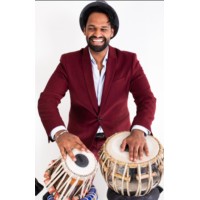 The Suited Tablist logo - Similar company to Adyras