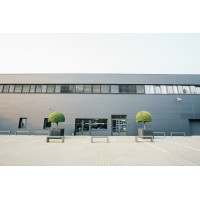 Shoes&Clothes by LM logo - Similar company to Titanpoint Gmbh