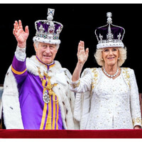 Royal Family GB logo - Similar company to Windsor Castle