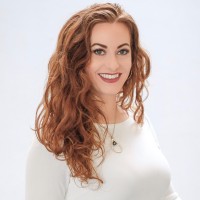 AT Home Staging & Interiors logo - Similar company to Anna Leone Architetto & Home Stager