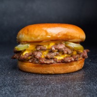 Burger House Bros. logo - Similar company to Feetrai