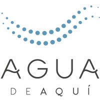 Agua de Aqui logo - Similar company to Hula. Estudio De Packaging Y Branding.
