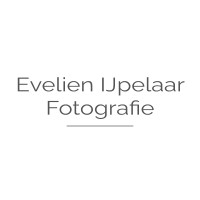 Evelien IJpelaar Fotografie logo - Similar company to Made Visible