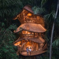 Aura House Bali logo - Similar company to Amius