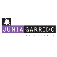 Júnia Garrido Fotografia logo - Similar company to Estúdio Ventana