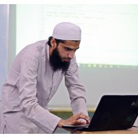 AmmarTheTrainer logo - Similar company to Apolo