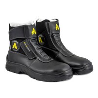 URBAN SHOES logo - Similar company to Replica Era