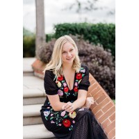 Event Curation by Victoria logo - Similar company to Lunar Stretch Tents