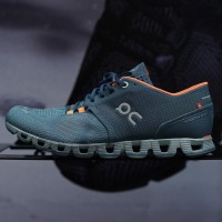 On Cloud Shoes logo - Similar company to Oncloud