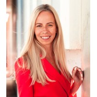 Iryna Shemyakina, Transformational Coach logo - Similar company to Silver Lining By Pd