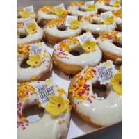 Dolce Donut logo - Similar company to Trius Nv