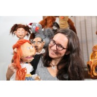 Barefoot Puppet Theatre logo - Similar company to Théâtre Le Clou