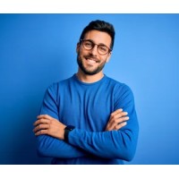 Robert Review logo - Similar company to Robert And Company