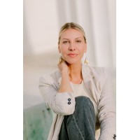 Cathy Zimmermann logo - Similar company to Giantess Creation