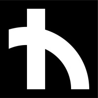 Straight and Curved logo - Similar company to Applyai